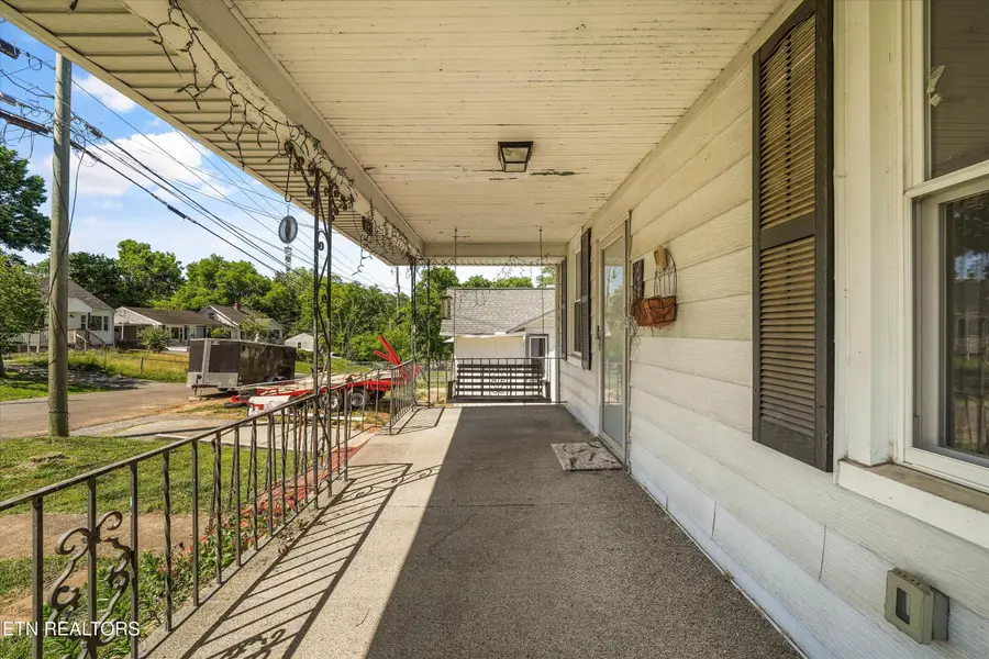 1735 Nickerson Ave, Knoxville, TN 37917 - #3