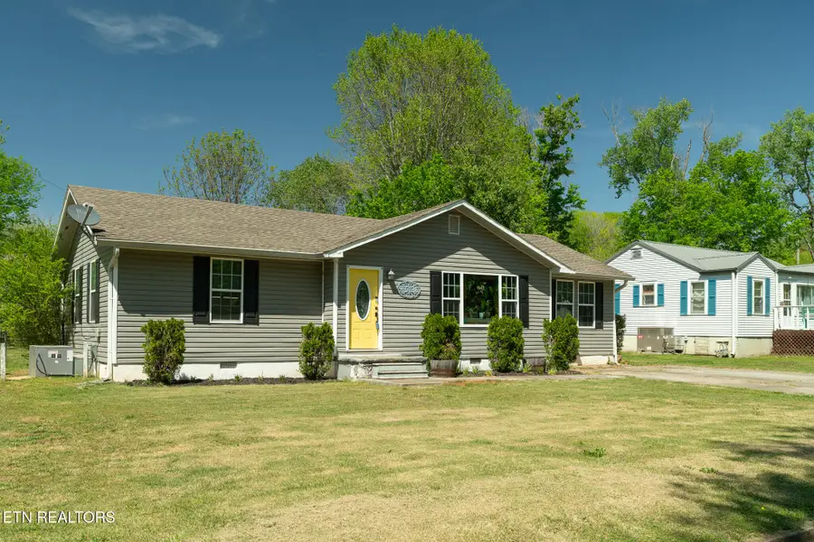 912 Barnabas St, Athens, TN 37303 - #2