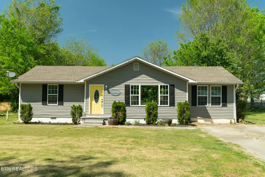 912 Barnabas St, Athens, TN 37303 - #3
