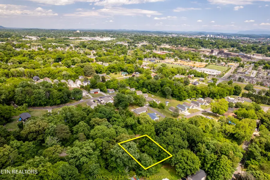 3411 Divide St, Knoxville, TN 37921 - #3