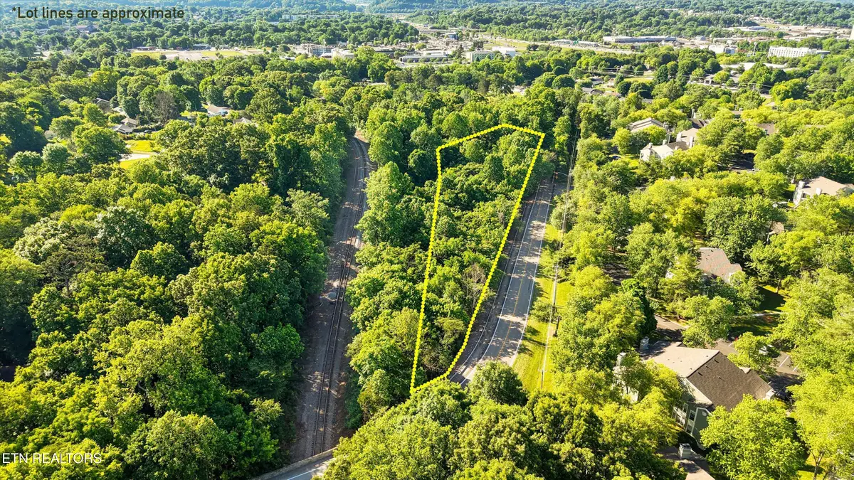 L-19 Dry Gap, Knoxville, TN 37912 - #1