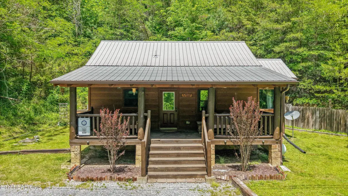 3869 Henry Town Rd, Sevierville, TN 37876 - #1