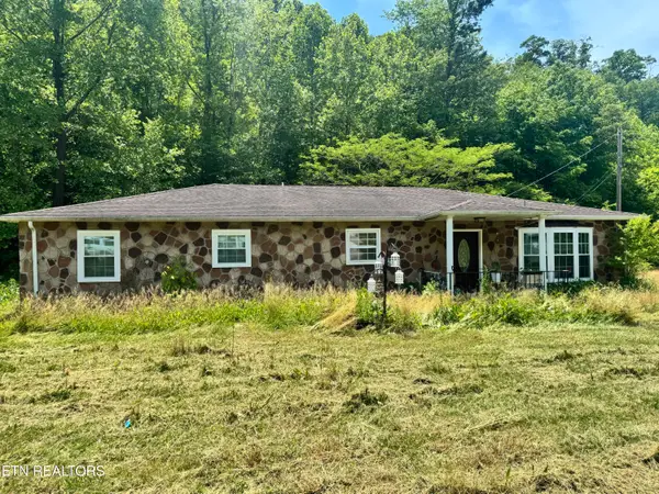 955 Rock Haven Rd, Bean Station, TN 37708
