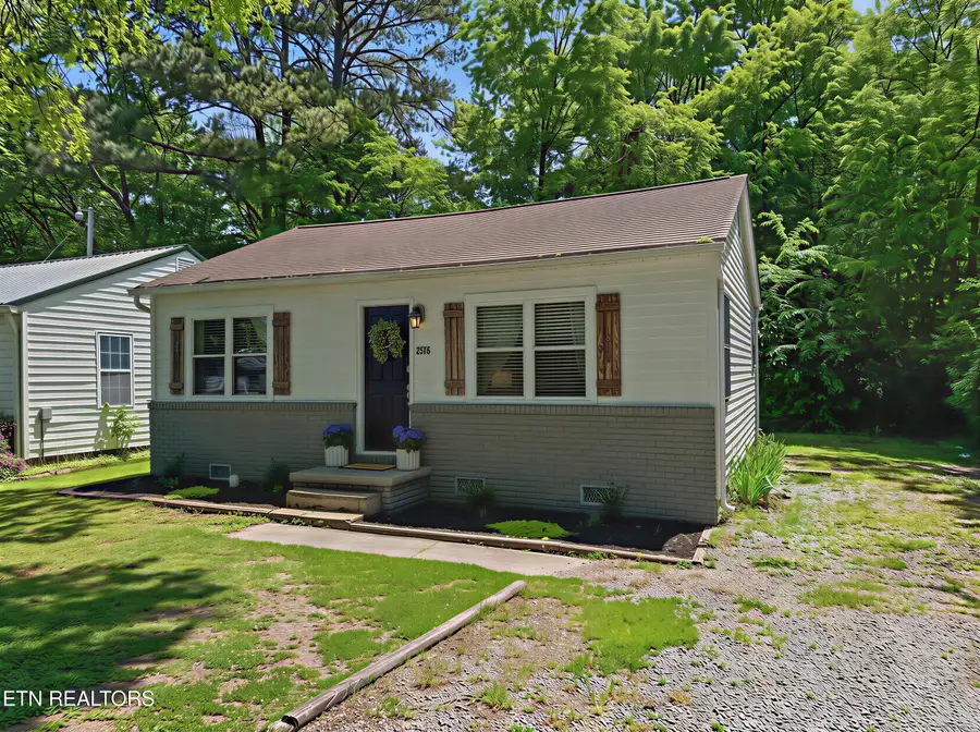 2376 Pennsylvania Ave, Maryville, TN 37804 - #3
