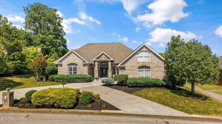 435 Royal Oaks Drive, Maryville, TN 37801 - #2