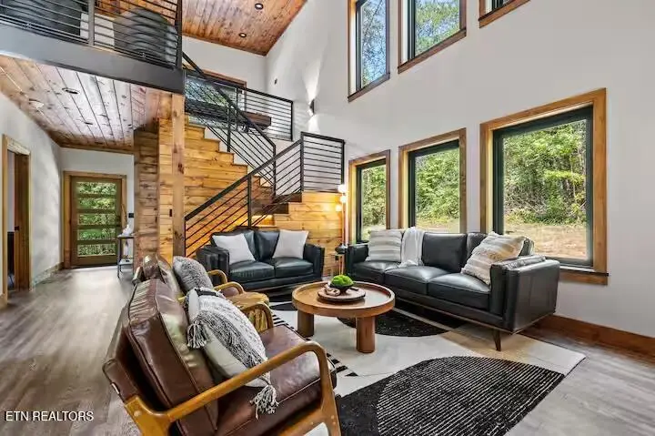 634 Gloryland Way, Pigeon Forge, TN 37863 - #2