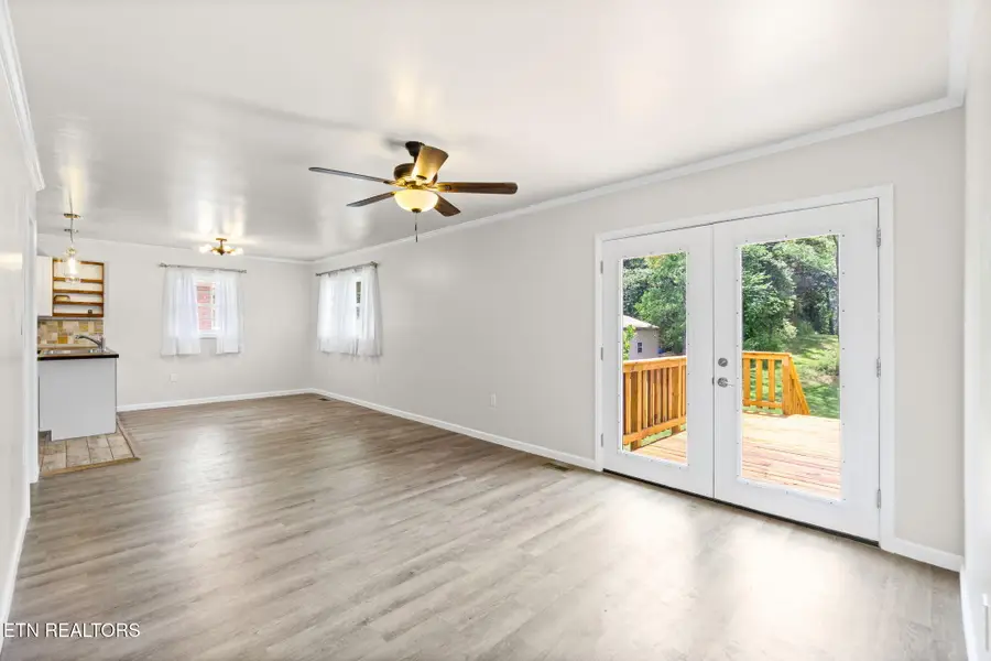 255 Washington St, Sparta, TN 38583 - #3