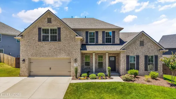 1411 Ridge Climber Rd, Knoxville, TN 37922
