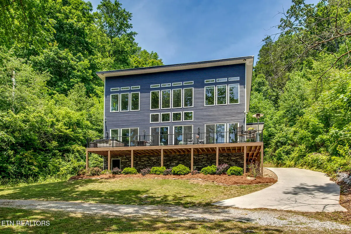 880 Skyline Drive, Harriman, TN 37748 - #1