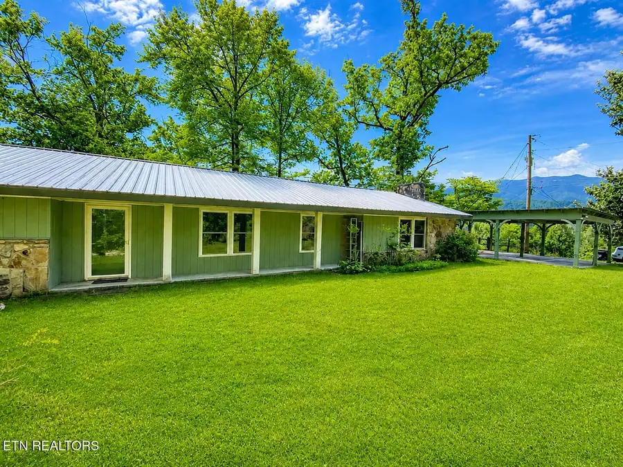 505 Crest Rd, Gatlinburg, TN 37738 - #2