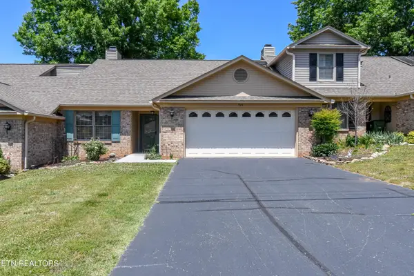924 Jamestown Way, Maryville, TN 37803