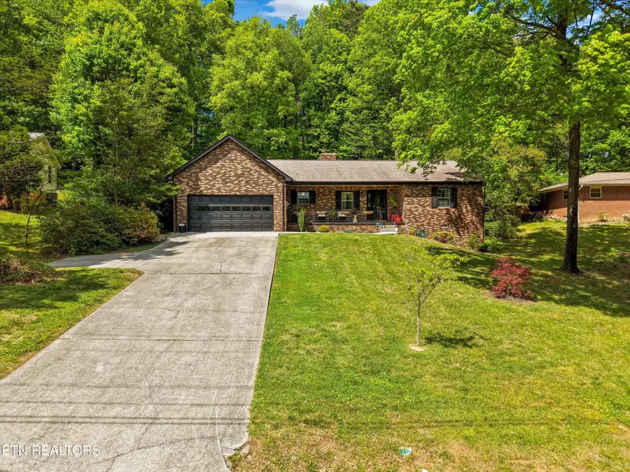 6202 Grove Drive, Knoxville, TN 37918 - #3