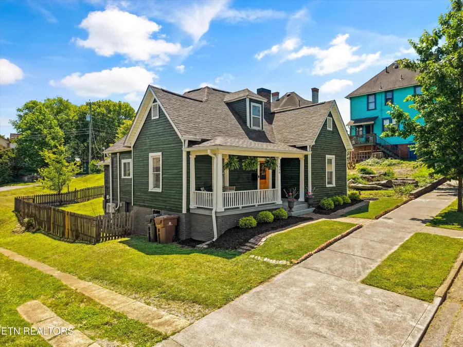 1008 Gratz St, Knoxville, TN 37917 - #3
