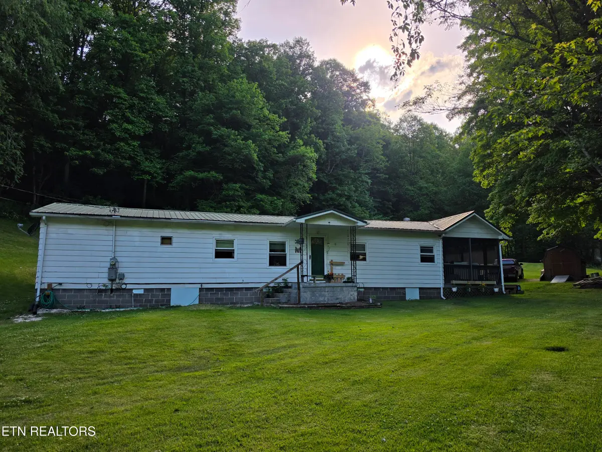 509 Rogers Cemetery Rd, Pennington Gap, VA 24277 - #1