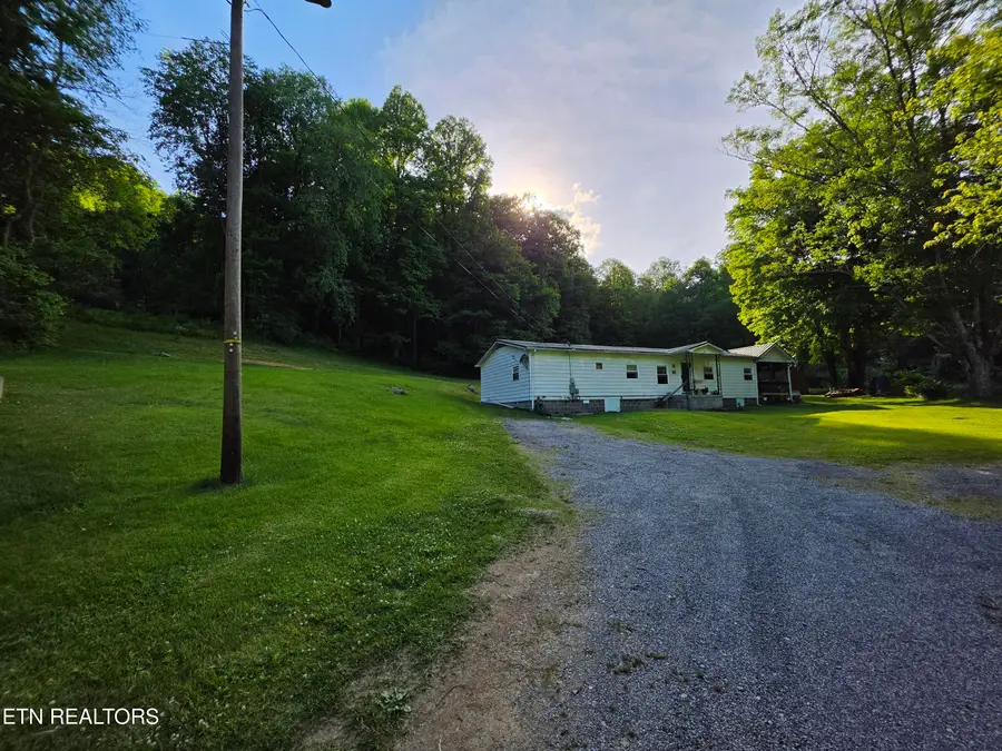 509 Rogers Cemetery Rd, Pennington Gap, VA 24277 - #3