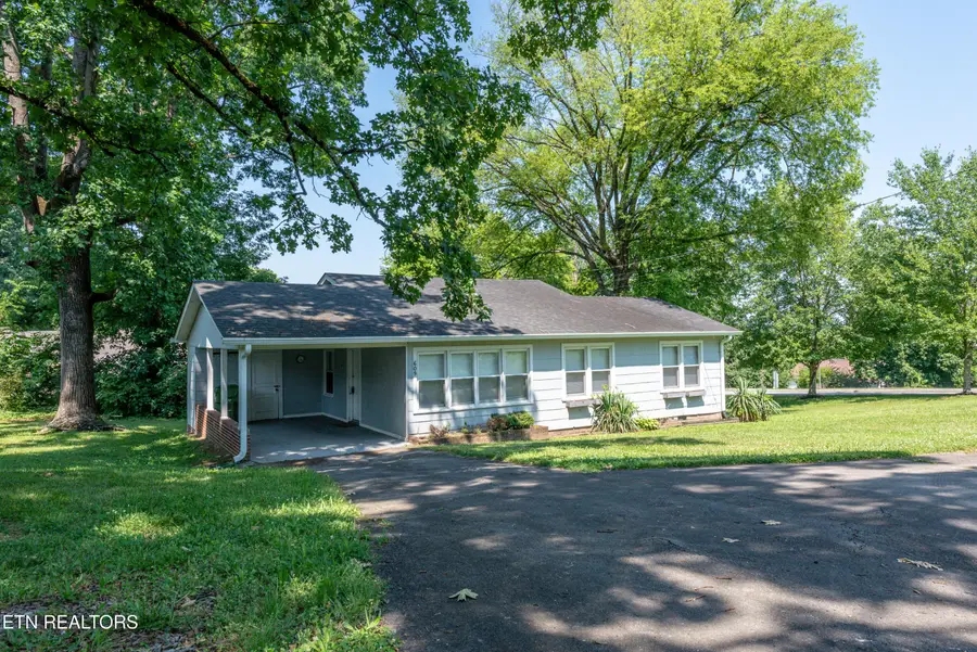 609 Watkins Rd, Maryville, TN 37801 - #2