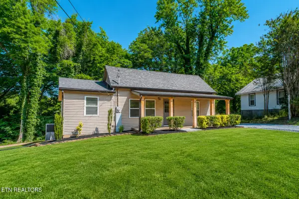 353 W Goddard Ave, Maryville, TN 37803