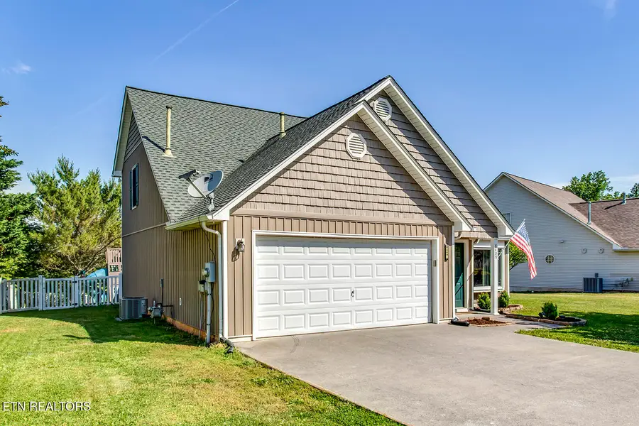 8409 Gardenside Lane, Powell, TN 37849 - #2