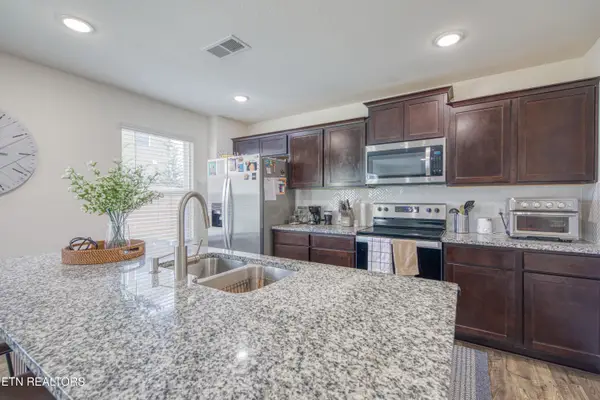 313 Holliwell Chase Lane, Maryville, TN 37804