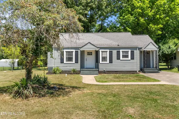 3221 Boright Drive, Knoxville, TN 37917