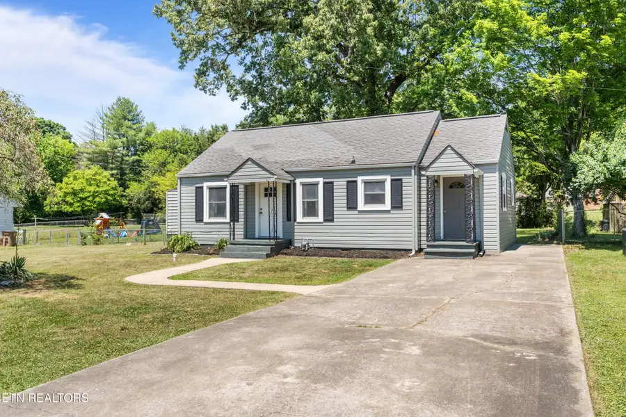 3221 Boright Drive, Knoxville, TN 37917 - #3