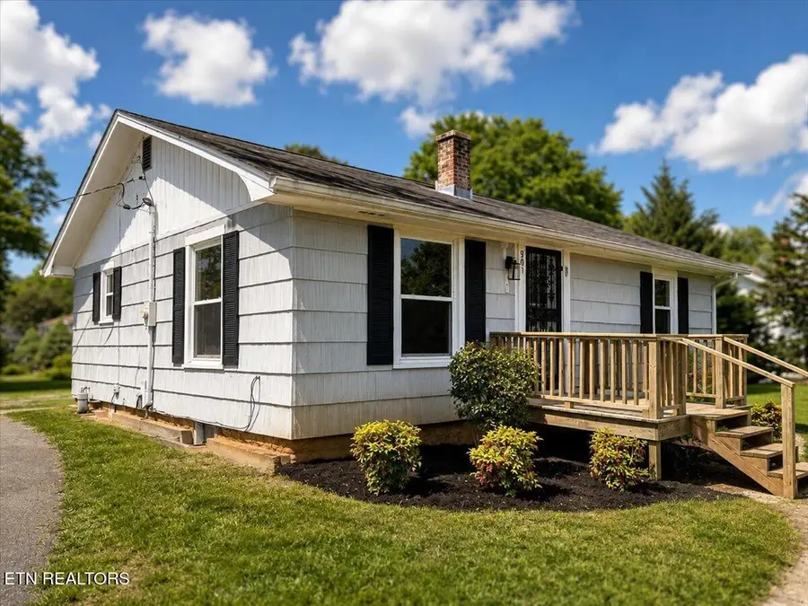 901 Mayes Ave, Sweetwater, TN 37874 - #3