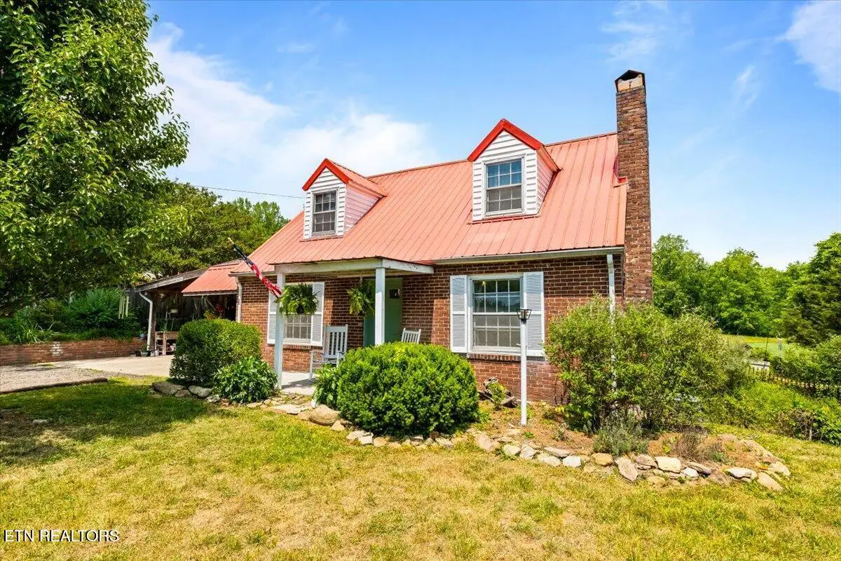 524 Park Rd, Caryville, TN 37714 - #1