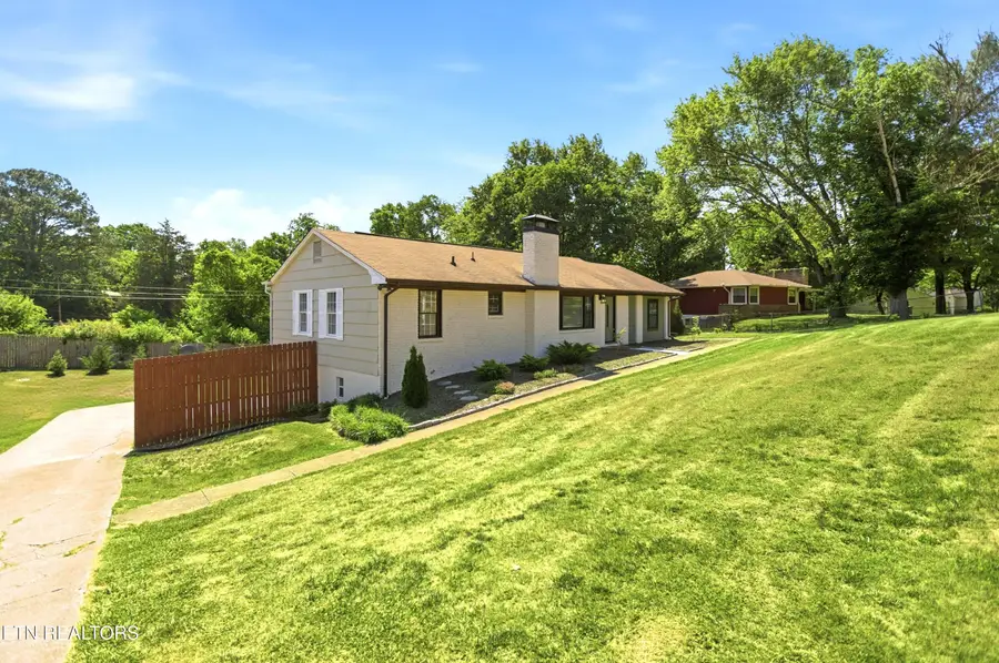 4416 Exemouth Drive, Knoxville, TN 37914 - #3