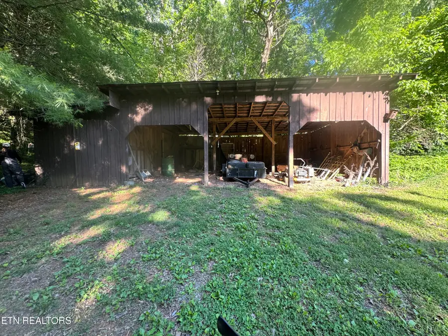 992 Chicken Hollow Rd, Newport, TN 37821 - #2