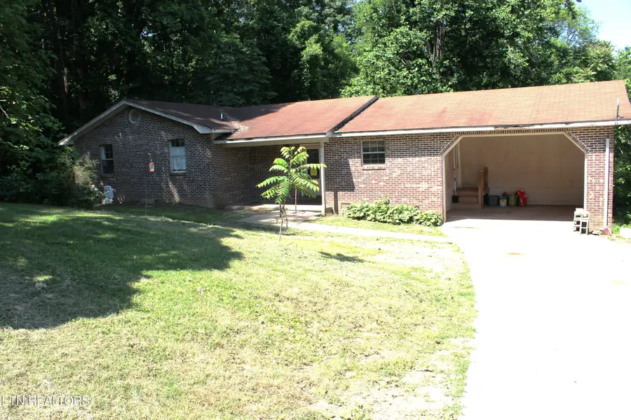 1406 Sweetwater Vonore Rd, Sweetwater, TN 37874 - #2