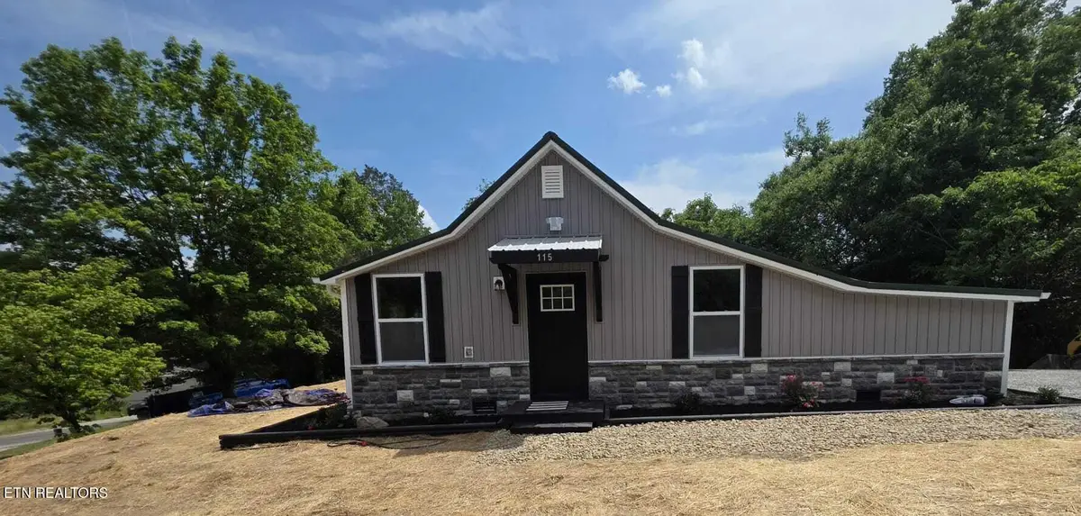215 Longfield Rd Rd, Rocky Top, TN 37769 - #1
