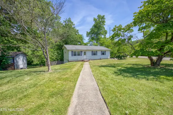 1308 Knollwood Circle, Knoxville, TN 37919