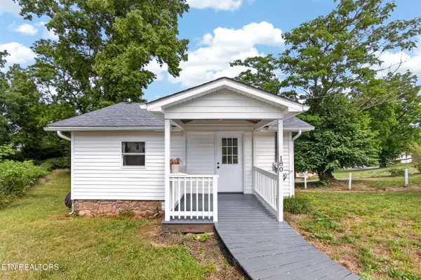 180 Johnson Rd, Oak Ridge, TN 37830