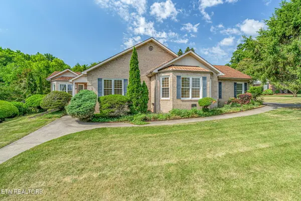 109 Farmington Place, Clinton, TN 37716