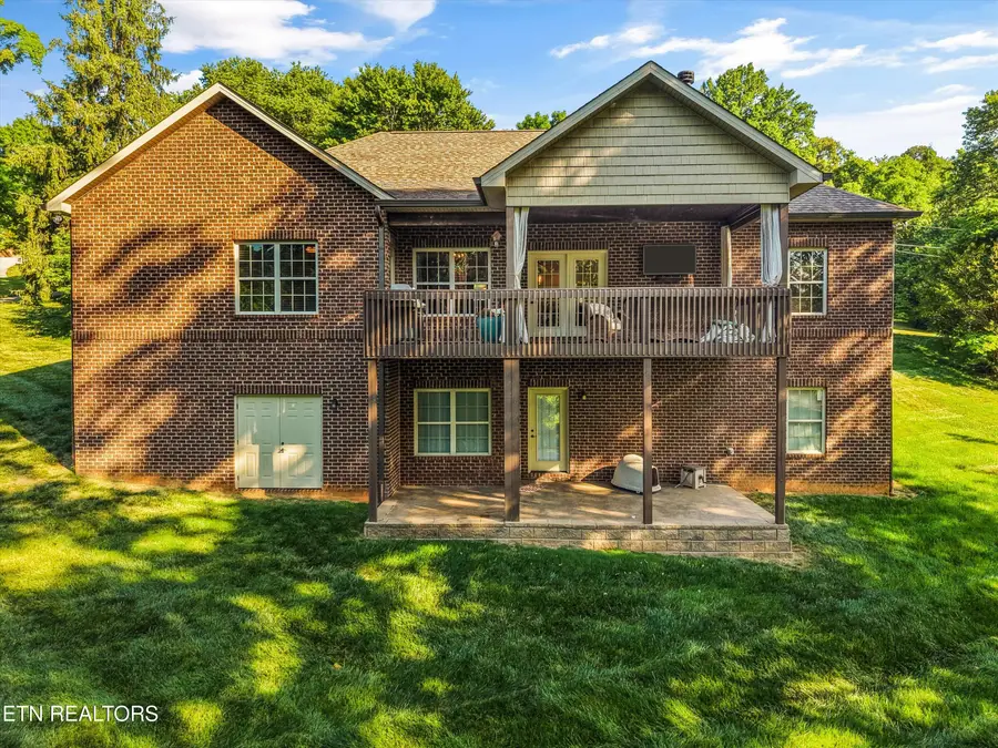 1341 Hillvale Rd, Louisville, TN 37777 - #2