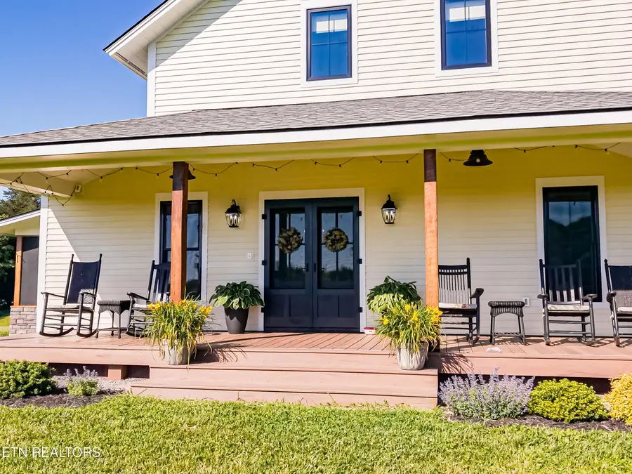 1421 Squire Fox Rd, Dandridge, TN 37725 - #3