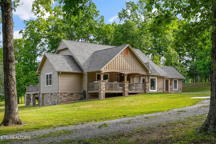 2366 Mayland Rd, Crossville, TN 38571 - #2