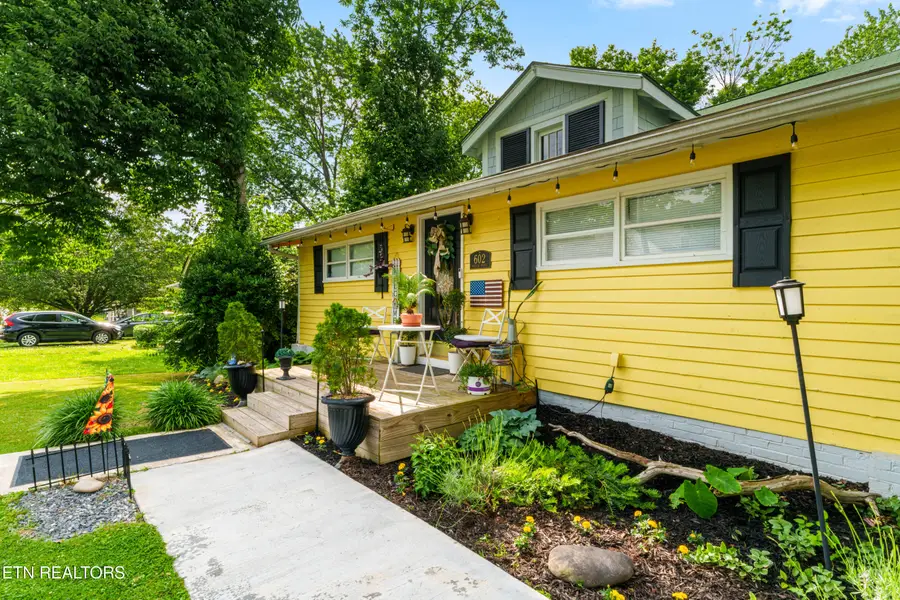 602 Watauga Ave, Knoxville, TN 37917 - #2