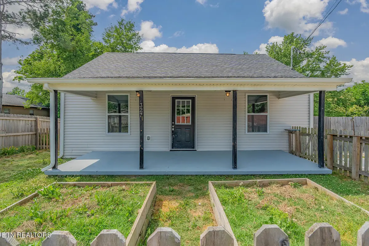 327 Rose St, Clinton, TN 37716 - #1