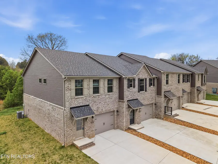 8934 Keenberg Lane, Knoxville, TN 37931 - #3