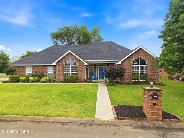 1311 Flanders Lane, Maryville, TN 37803