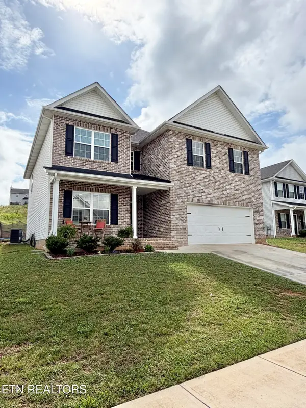8221 Zodiac Lane, Powell, TN 37849