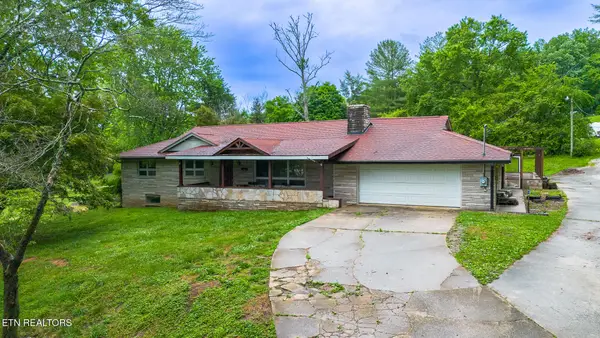 325 Vernal Drive, Harriman, TN 37748