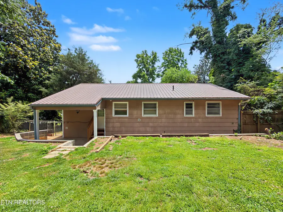 1109 Tapoco Ave, Maryville, TN 37801 - #2