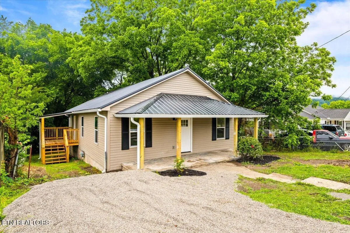 818 S Cumberland Ave Ave, Lafollette, TN 37766 - #1