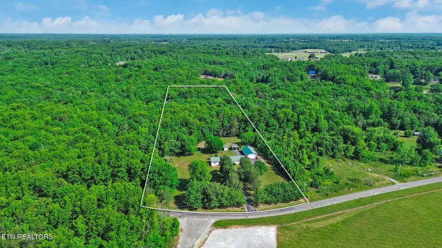 502 Rector Rd, Crossville, TN 38571 - #2