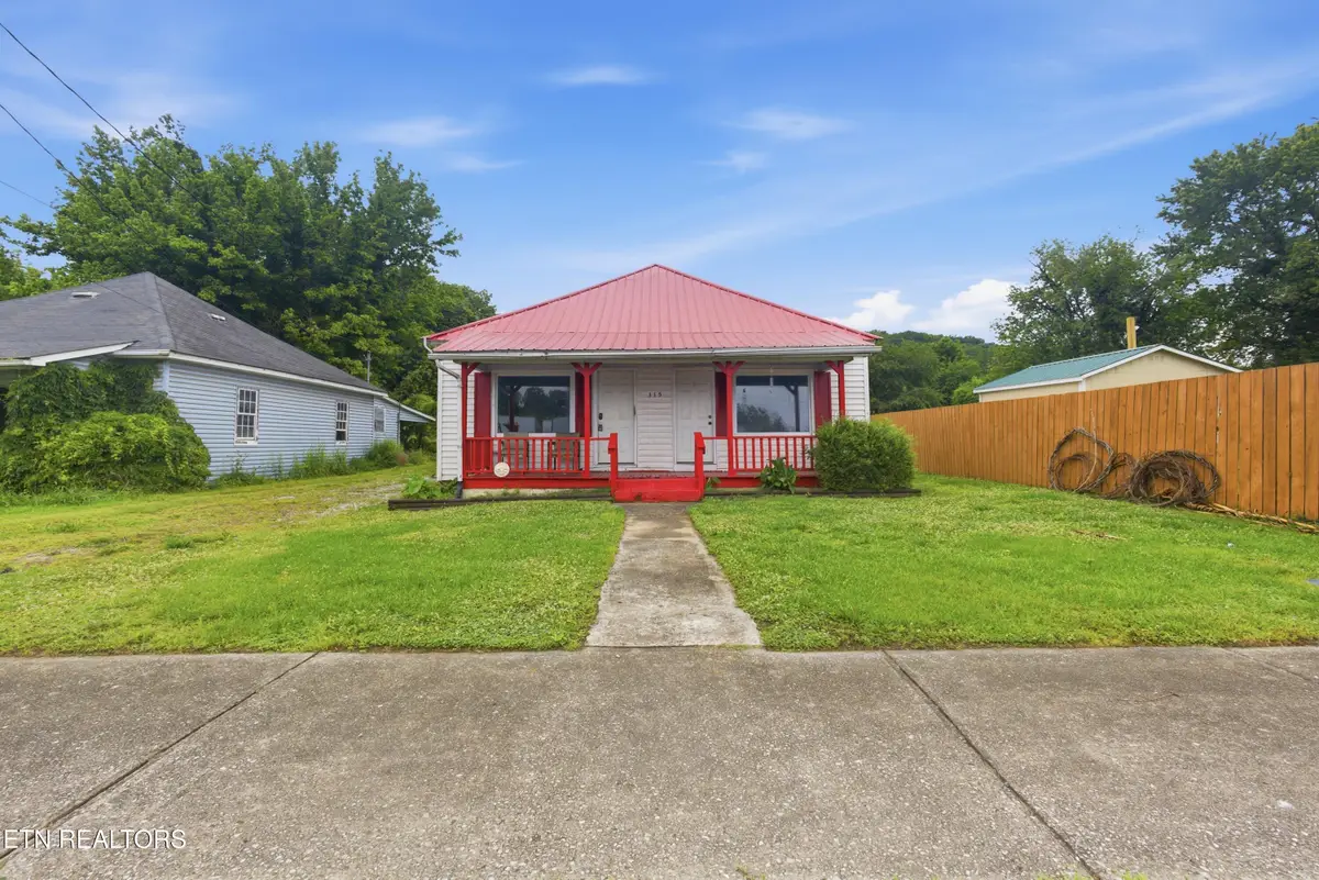 315 S Front Ave, Rockwood, TN 37854 - #1
