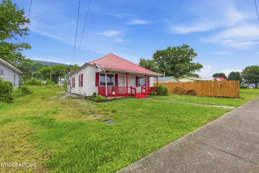 315 S Front Ave, Rockwood, TN 37854 - #3