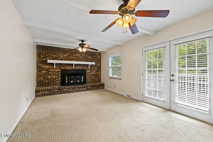 437 E Kings Gate Rd, Knoxville, TN 37934 - #3