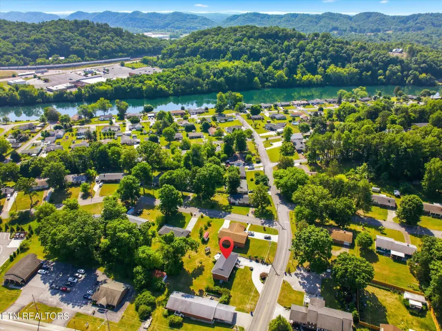 103 Elm St, Clinton, TN 37716 - #3